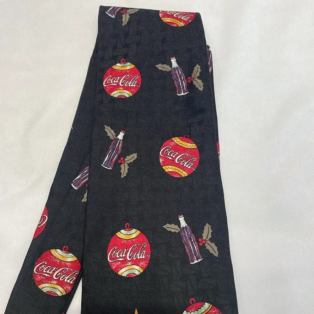 Coca-Cola Christmas Polar Bear Holiday Event Winter Tie Whimsical Casual Festive